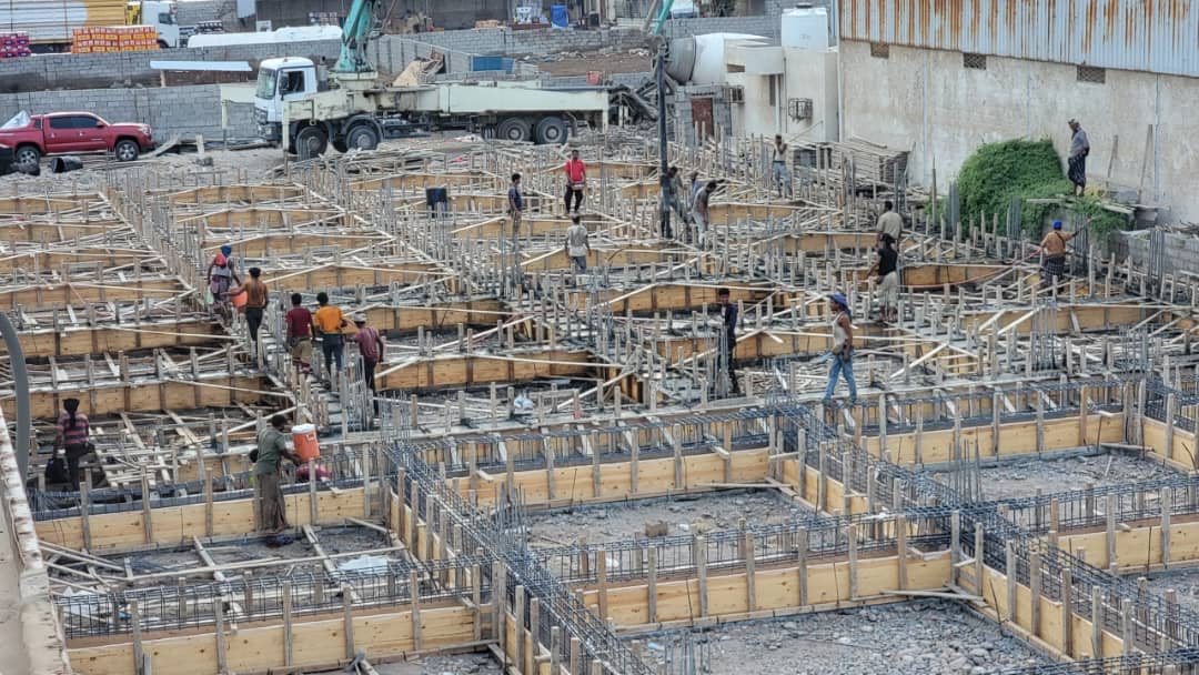 مركز تجاري يافع